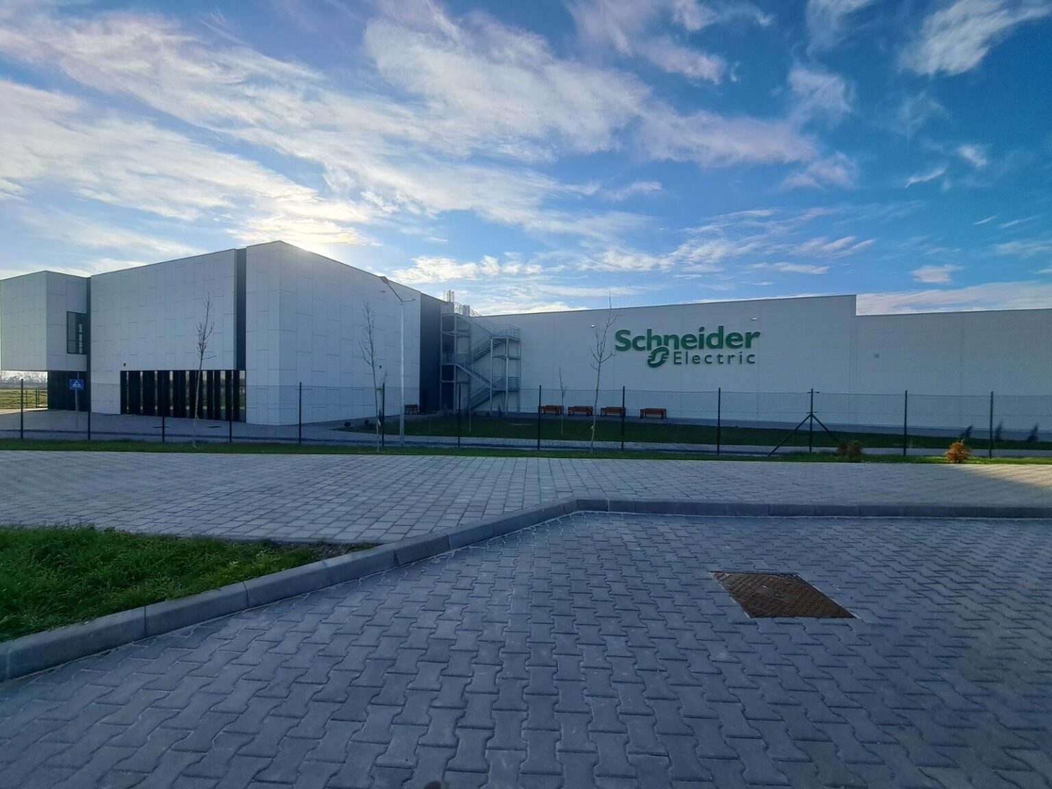 Schneider Electric Manufacturing Facility gallery image 3